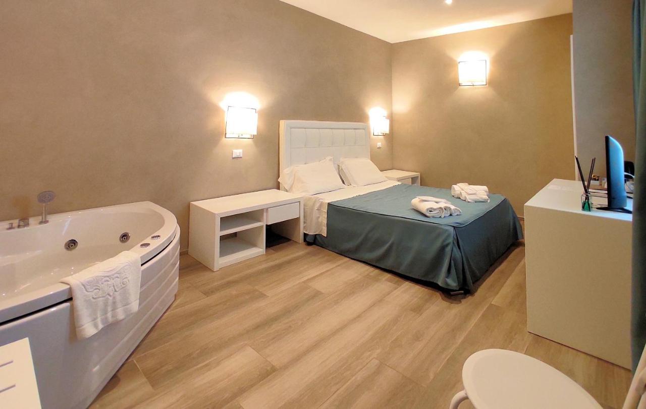 Cecina Hotel 3*
